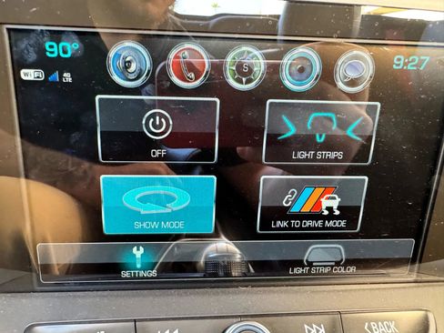 Used 2018 Chevrolet Camaro ZL1 image 34