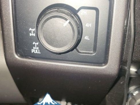 Used 2015 Ford F150 XLT w/ Trailer Tow Package image 22