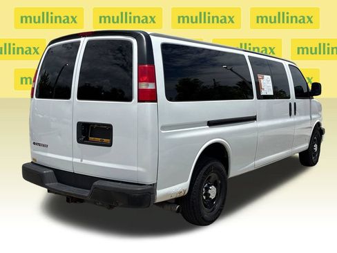 Used 2019 Chevrolet Express 3500 LT w/ LT Preferred Equipment Group RWD image 4