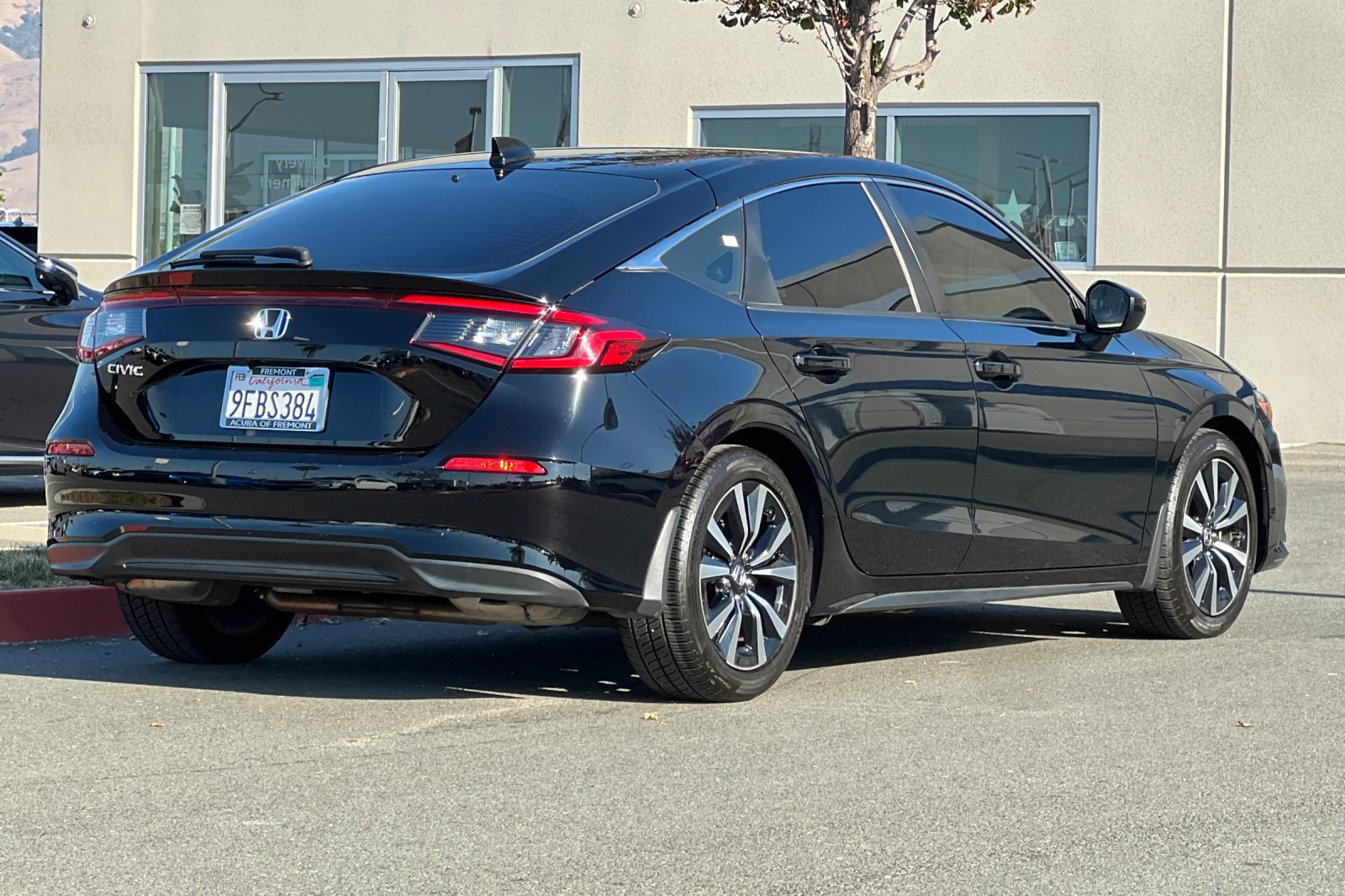 Used 2023 Honda Civic EX-L image 4