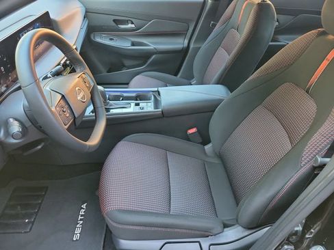 Used 2026 Nissan Sentra SR w/ Floor Mat Package FWD image 9