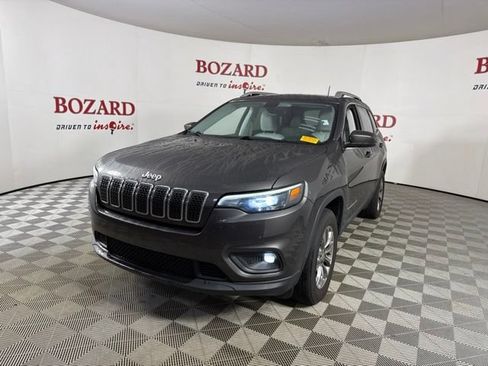 Used 2020 Jeep Cherokee Latitude Plus w/ Comfort/Convenience Group AWD/4WD image 4