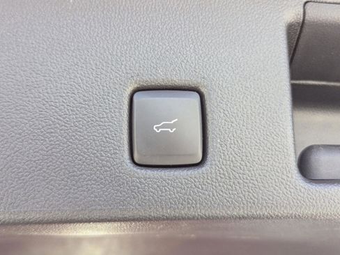 Used 2022 Ford Escape Titanium w/ Titanium Premium Package FWD image 39