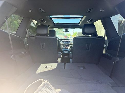 Used 2020 Cadillac XT6 Premium Luxury FWD image 8