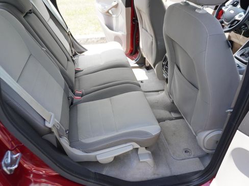 Used 2015 Ford C-MAX SE w/ Equipment Group 201A FWD image 28