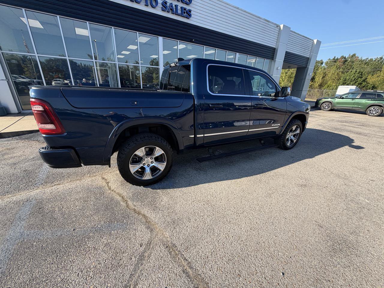 Used 2023 RAM 1500 Limited AWD/4WD image 4