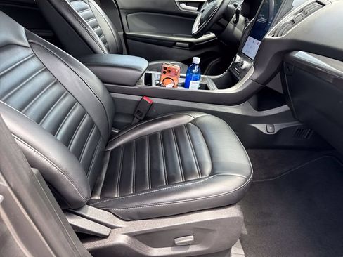 Used 2024 Ford Edge SEL AWD/4WD image 13