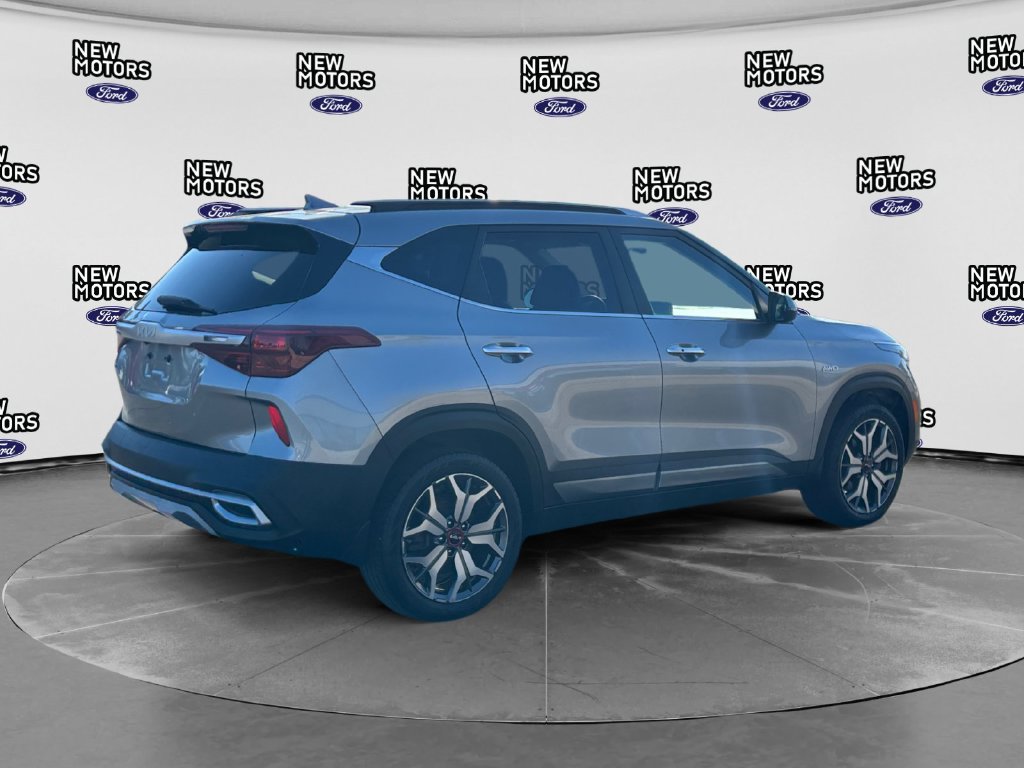 Used 2022 Kia Seltos SX w/ Sunroof Package AWD/4WD image 5
