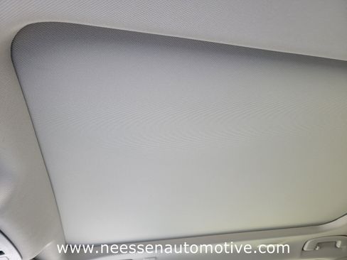 Used 2024 Nissan Rogue SV w/ SV Premium Package image 28