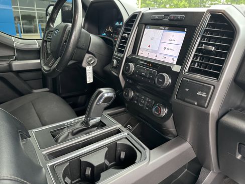 Used 2018 Ford F150 XLT w/ Equipment Group 302A Luxury AWD/4WD image 40