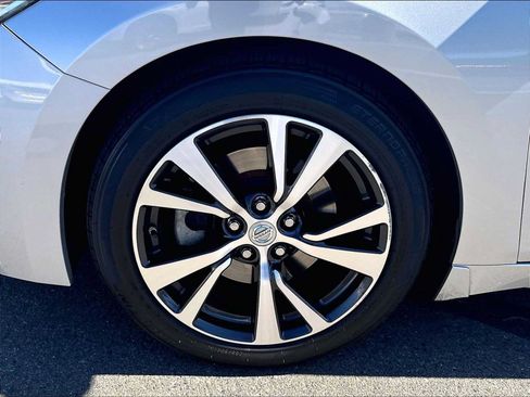 Used 2016 Nissan Maxima Platinum FWD image 12