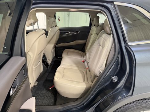 Used 2022 Lincoln Nautilus Reserve w/ Equipment Group 201A image 12