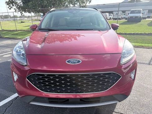 Used 2020 Ford Escape Titanium FWD image 8
