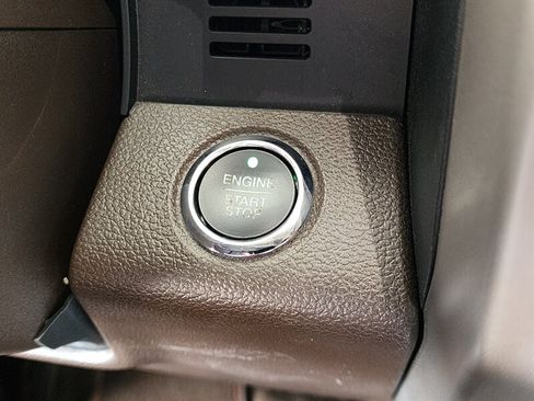 Used 2019 Ford F150 King Ranch w/ Equipment Group 601A Luxury AWD/4WD image 36