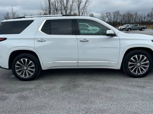 Certified 2023 Chevrolet Traverse Premier image 2