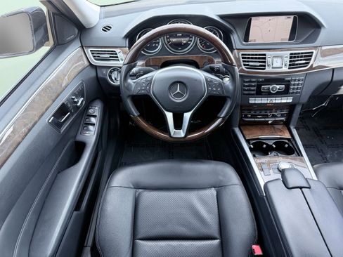 Used 2014 Mercedes-Benz E 350 Sedan image 32