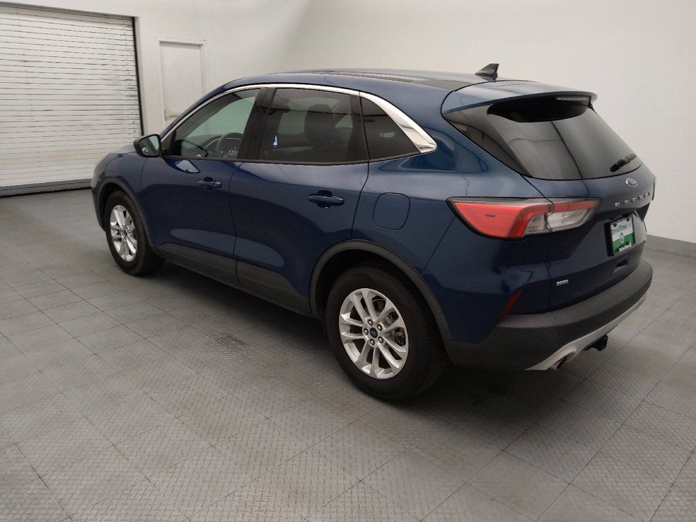 Used 2020 Ford Escape SE FWD image 3