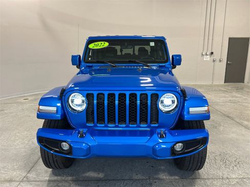 Used 2022 Jeep Gladiator Overland image 3