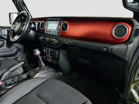 Used 2021 Jeep Wrangler Unlimited Rubicon w/ Uconnect 4C Nav & Sound Group AWD/4WD image 30