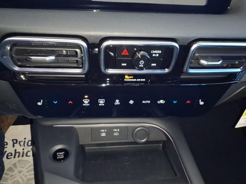 New 2026 Nissan Sentra SR image 18