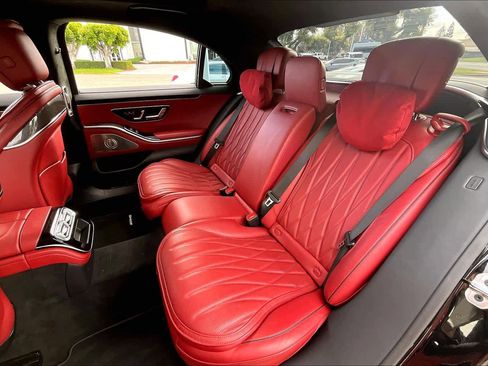 Used 2024 Mercedes-Benz S 63 AMG S image 19