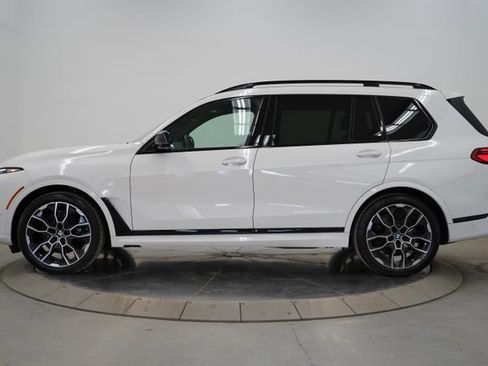 Used 2026 BMW X7 M60i image 4