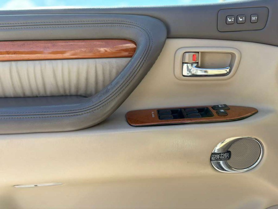 Used 2006 Lexus LX 470 4WD image 27