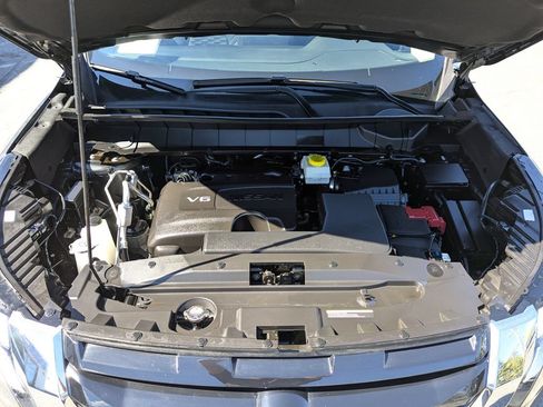Used 2022 Nissan Pathfinder S AWD/4WD image 45