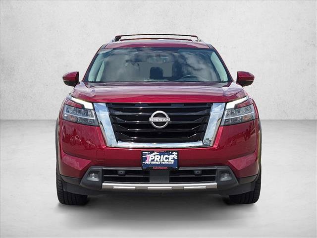 Used 2022 Nissan Pathfinder Platinum w/ Cargo Package AWD/4WD image 2