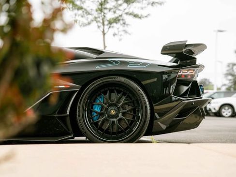 Used 2020 Lamborghini Aventador SVJ AWD/4WD image 34