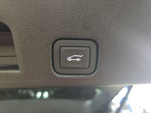 New 2026 Chevrolet Traverse Z71 w/ Driver Confidence Package image 16