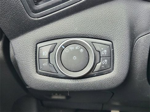 Certified 2017 Ford Escape SE w/ SE Cold Weather Package image 23