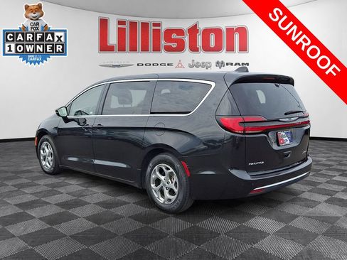 Used 2024 Chrysler Pacifica Limited FWD image 6