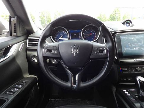 Used 2017 Maserati Ghibli image 20