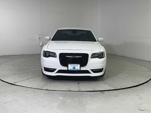 Used 2017 Chrysler 300 S w/ S Model Appearance Package image 7