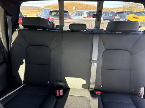 New 2026 GMC Canyon Elevation w/ Convenience Package image 13