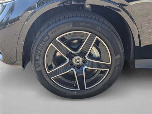 New 2026 Mercedes-Benz GLC 300 image 9