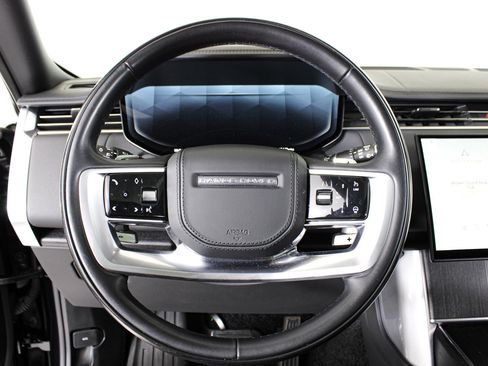 Used 2025 Land Rover Range Rover Long Wheelbase Autobiography AWD/4WD image 42