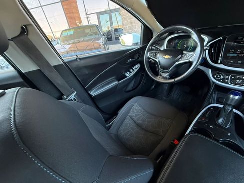 Used 2017 Chevrolet Volt LT w/ Comfort Package FWD image 47