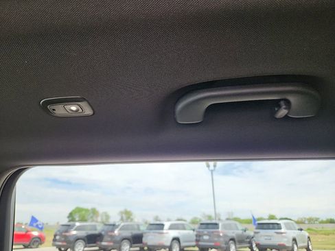 New 2026 Jeep Grand Cherokee L Limited RWD image 17