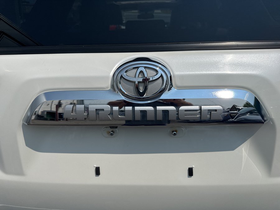Used 2017 Toyota 4Runner Limited AWD/4WD image 53