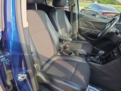 Used 2019 Buick Encore Preferred image 21