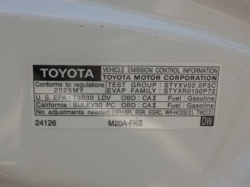 Used 2025 Toyota Corolla SE FWD image 37