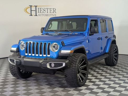 Used 2022 Jeep Wrangler Unlimited Sahara w/ LED Lighting Group AWD/4WD image 4