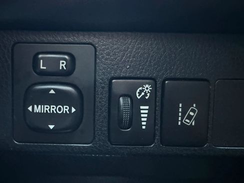 Used 2018 Toyota RAV4 XLE w/ Plus Extra Value Package image 23