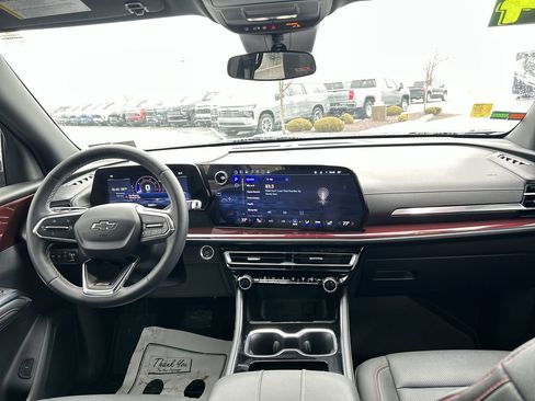 Used 2024 Chevrolet Traverse Z71 image 17