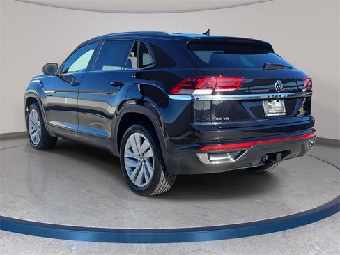 Used 2022 Volkswagen Atlas Cross Sport SE image 8