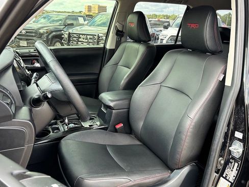 Used 2024 Toyota 4Runner TRD Off-Road Premium AWD/4WD image 12