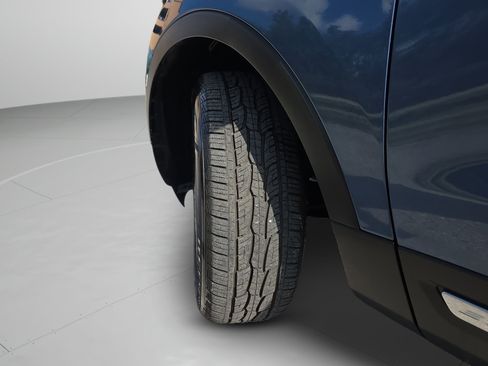 Certified 2018 Ford Explorer XLT w/ Equipment Group 202A image 63