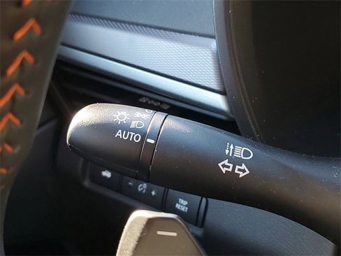 Certified 2025 Nissan Altima 2.5 SR image 15